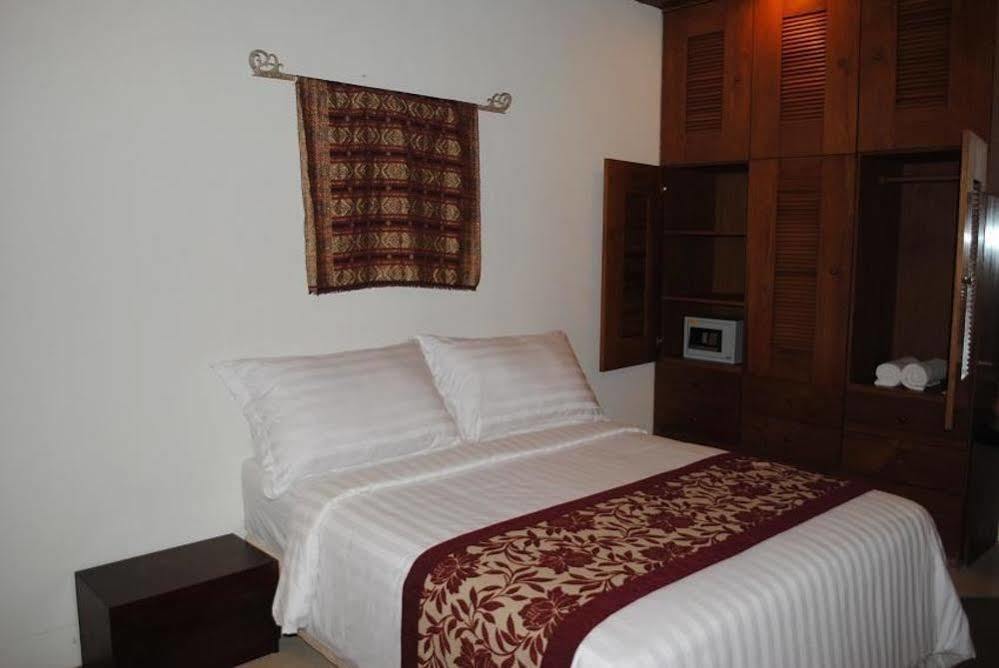 Suarti Resort, Villas & Gallery Ketewel Luaran gambar